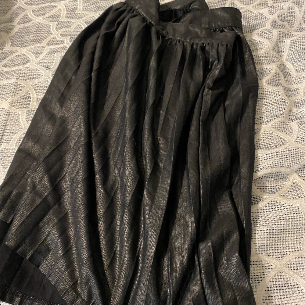 Pleated skirt